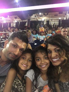 Meet your Posher, Ziya